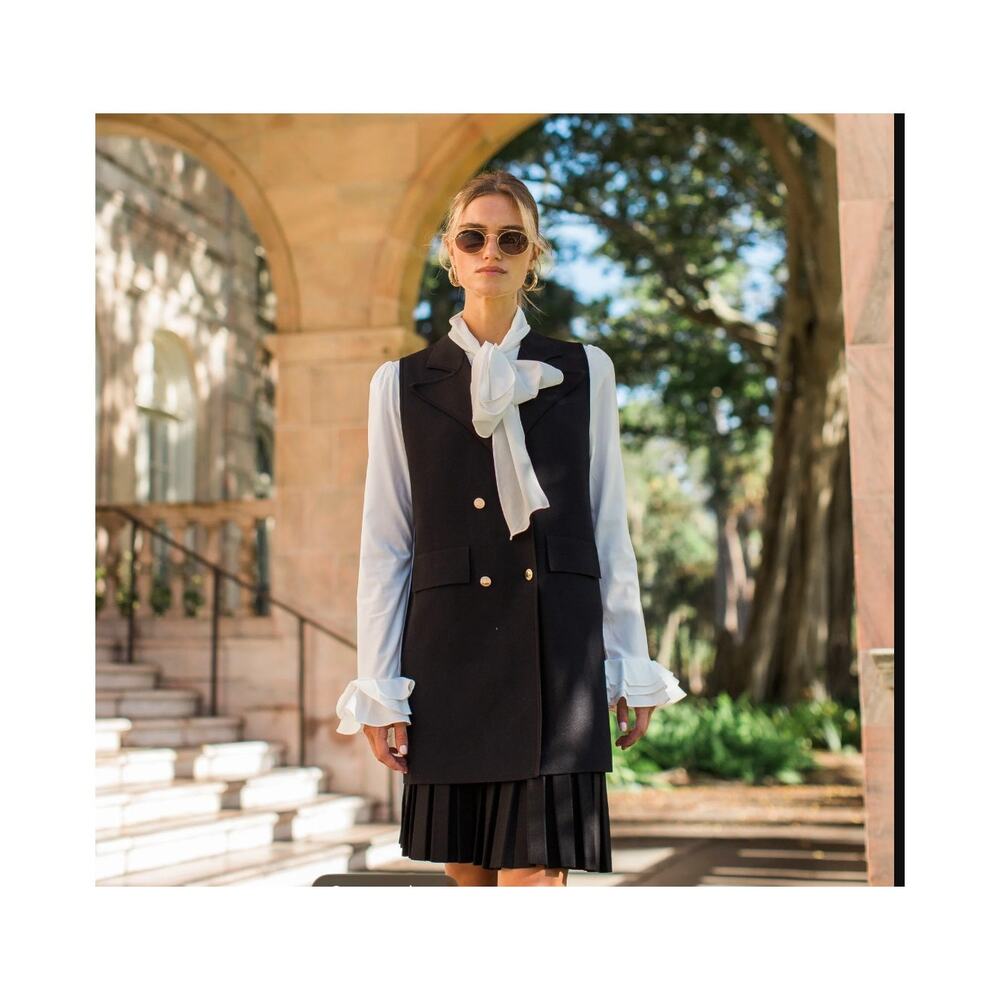 NWT Aleeza Paris Black Knit Mini Sleeveless Vest Dress or Long Top Size Small